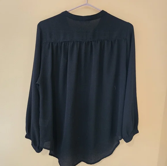 Flowy blouse - Picture 2 of 4